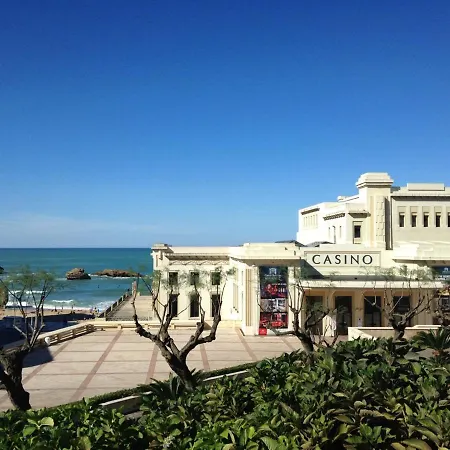 Biarritz, 2 Pieces, 4 Personnes - Fr-1-3-489 *