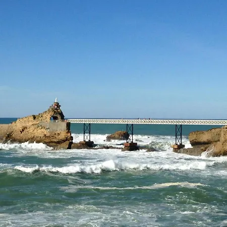 Biarritz, 2 Pieces, 4 Personnes - Fr-1-3-489 *